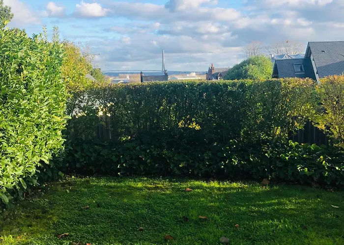 Bel Air Studios-terrasse Couverte-jardinet-vue Pont De Normandie-parking Prive アパート *