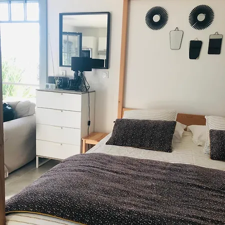 Bel Air Studios-terrasse Couverte-jardinet-vue Pont De Normandie-parking Prive شقة