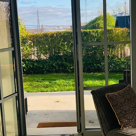 アパート Bel Air Studios-terrasse Couverte-jardinet-vue Pont De Normandie-parking Prive オンフルール